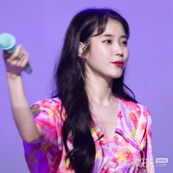 微信时尚青春粉嫩迷人女头