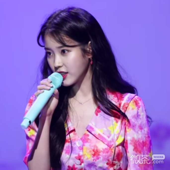 微信时尚青春粉嫩迷人女头