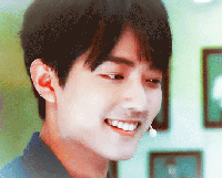 帅气男神肖战微信GIF表情包下载