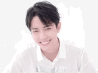 帅气男神肖战微信GIF表情包下载