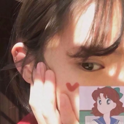 伤感落寞风格的微信女生头像下载