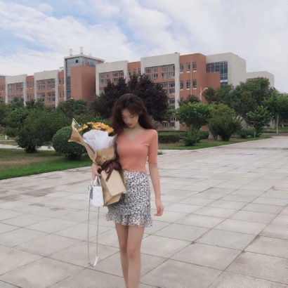 唯美带花小清新风格微信女生头像下载