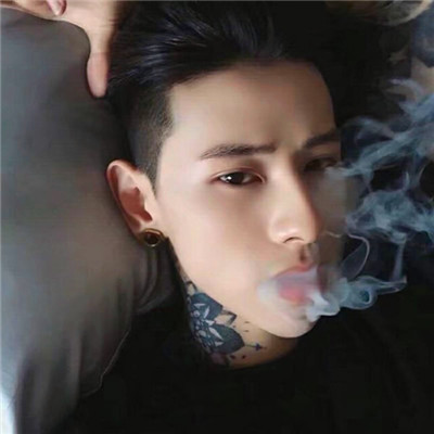 成熟帅气风格的微信个性男生头像合集下载