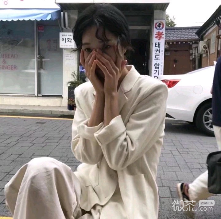 微信佛系时尚小清新迷人女头