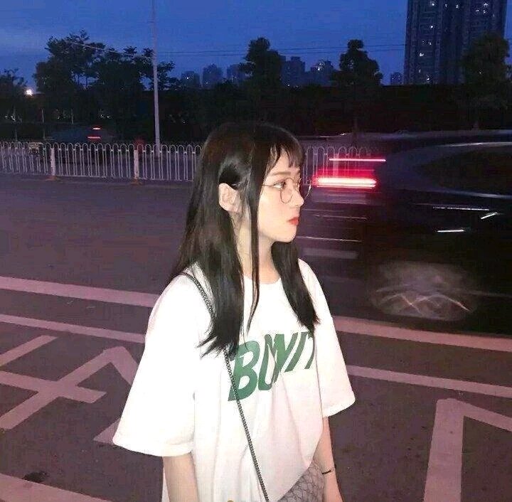 微信傲娇时尚迷人女头