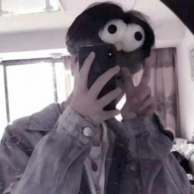 帅气时尚风格的微信男生头像合集下载