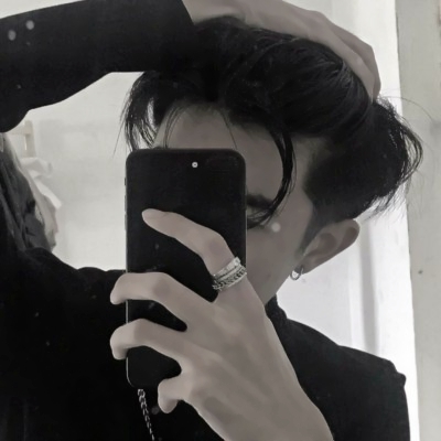 帅气时尚风格的微信男生头像合集下载