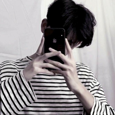 帅气时尚风格的微信男生头像合集下载