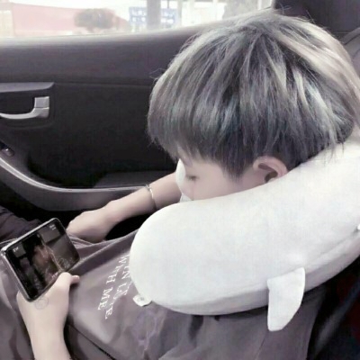 帅气时尚风格的微信男生头像合集下载