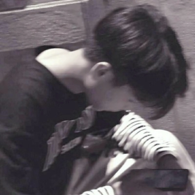 帅气时尚风格的微信男生头像合集下载