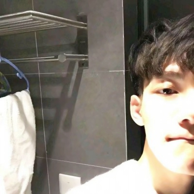 帅气时尚风格的微信男生头像合集下载