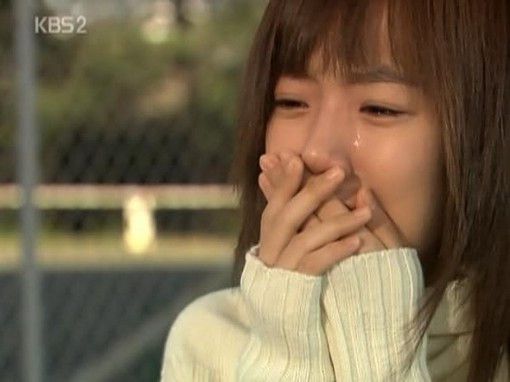 无比伤心微信哭泣女生头像合集下载