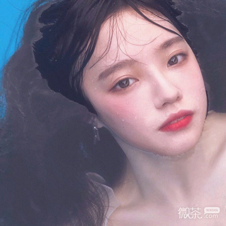 微信简洁气质阳光女头