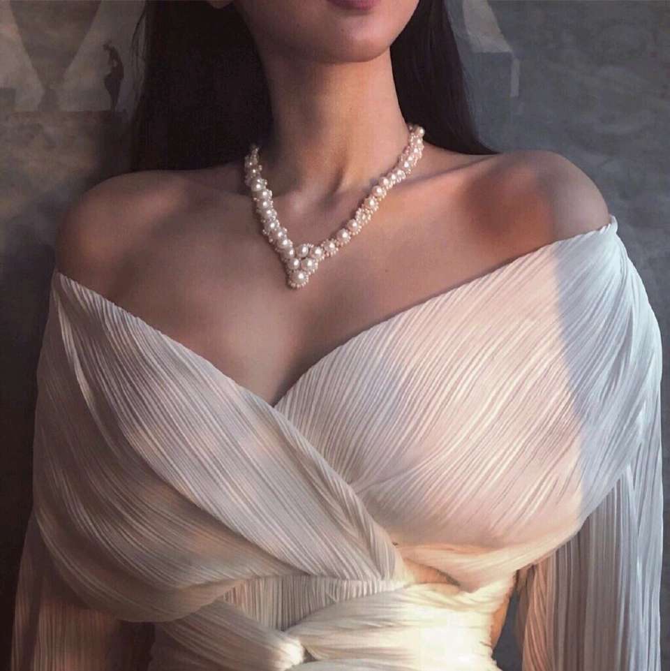 微信粉嫩气质时尚女头