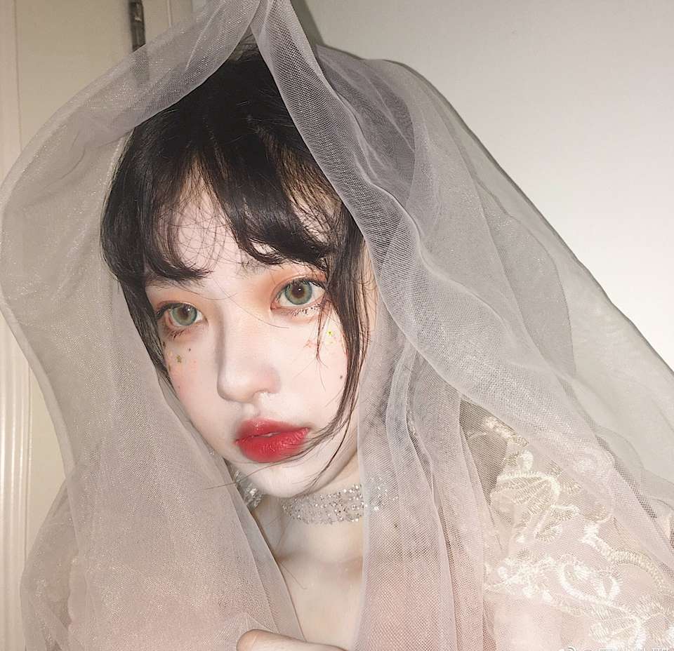 微信粉嫩气质时尚女头