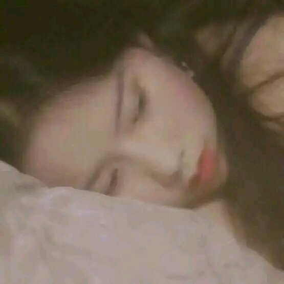 微信粉嫩气质时尚女头