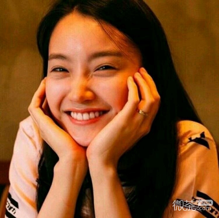 微信简洁气质阳光女头