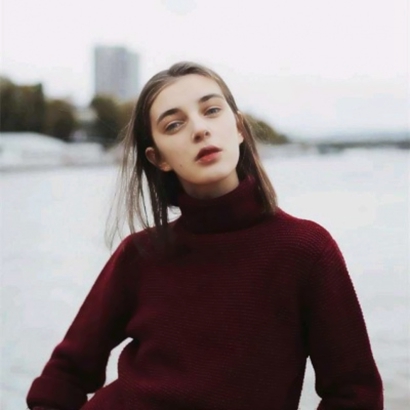 最新帅气个性微信欧美范女生头像合集下载