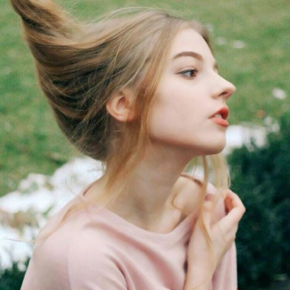 最新帅气个性微信欧美范女生头像合集下载