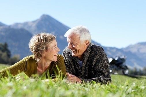 恩爱老人系列微信情侣图片合集下载