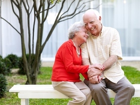 恩爱老人系列微信情侣图片合集下载