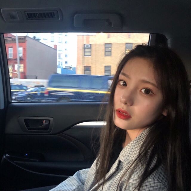 微信纯洁霸气御姐头像