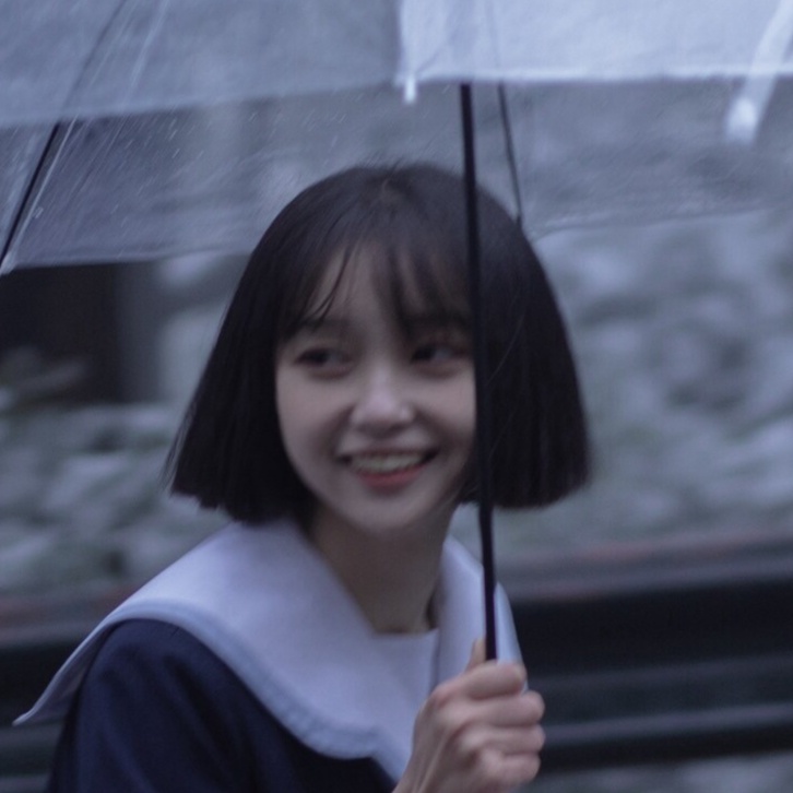 微信纯洁霸气御姐头像