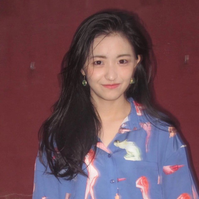 微信纯洁霸气御姐头像