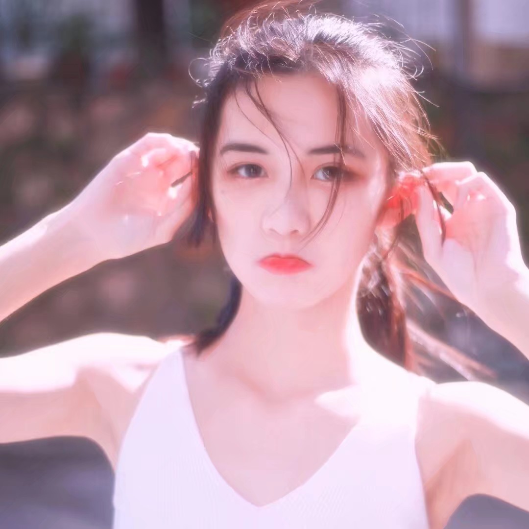 微信纯洁霸气御姐头像