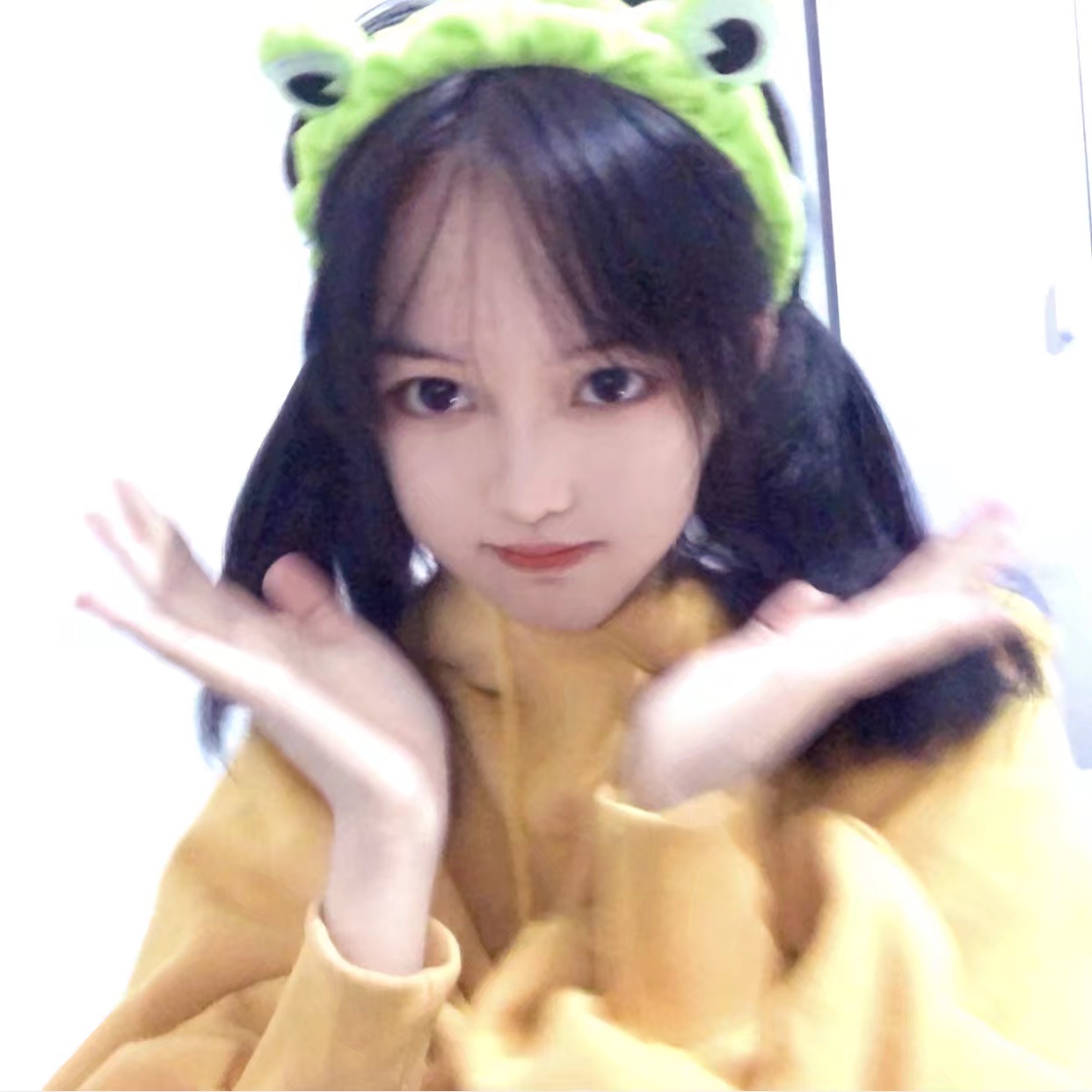 微信纯洁霸气御姐头像