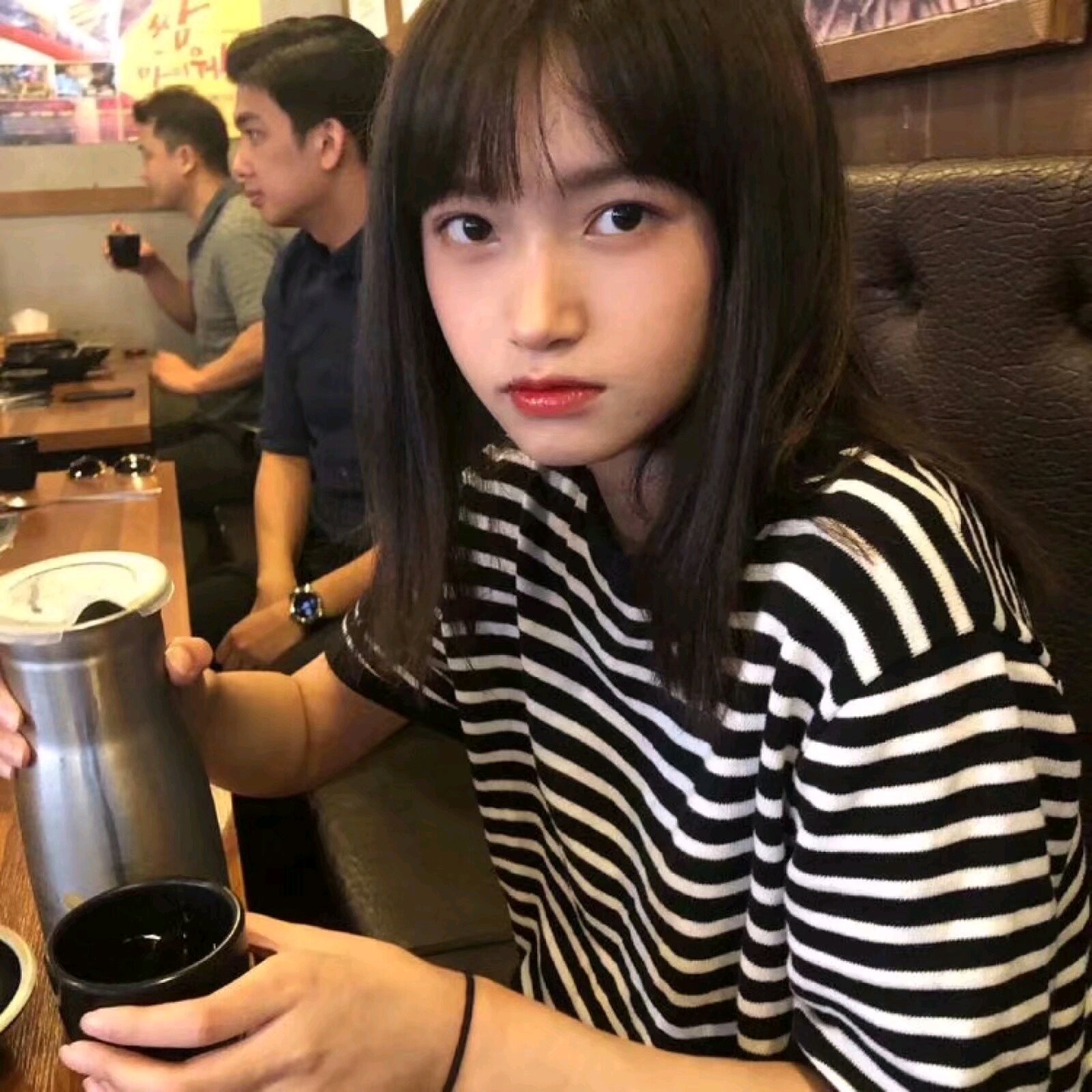 微信粉嫩文艺气质女头