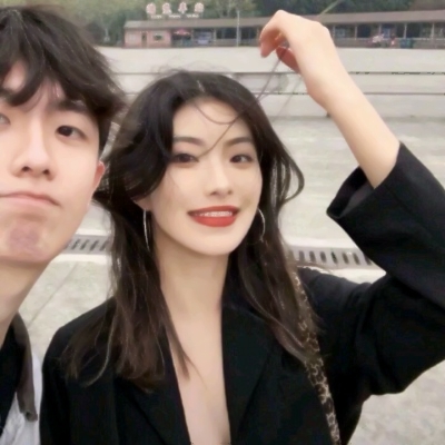 甜蜜恩爱的微信情侣头像套图下载