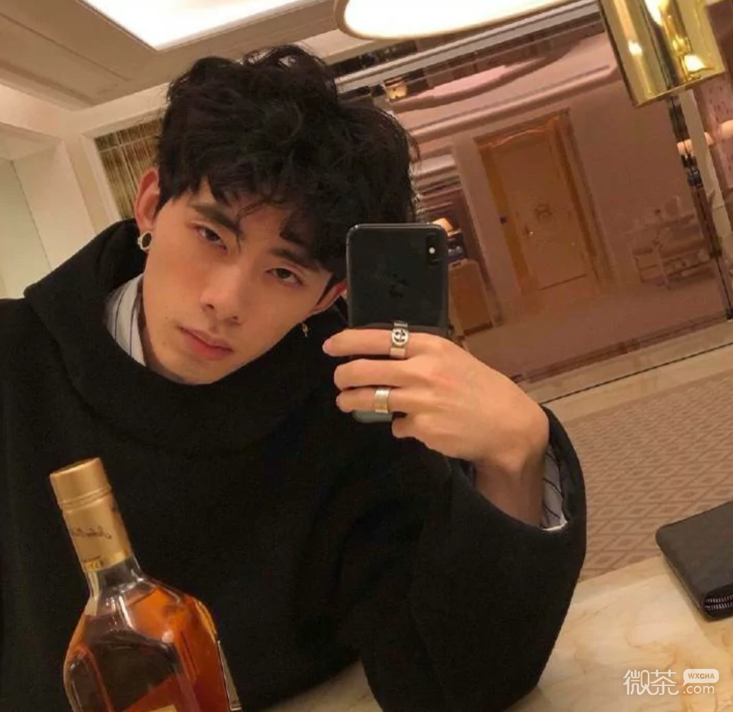 微信帅气性感个性男头