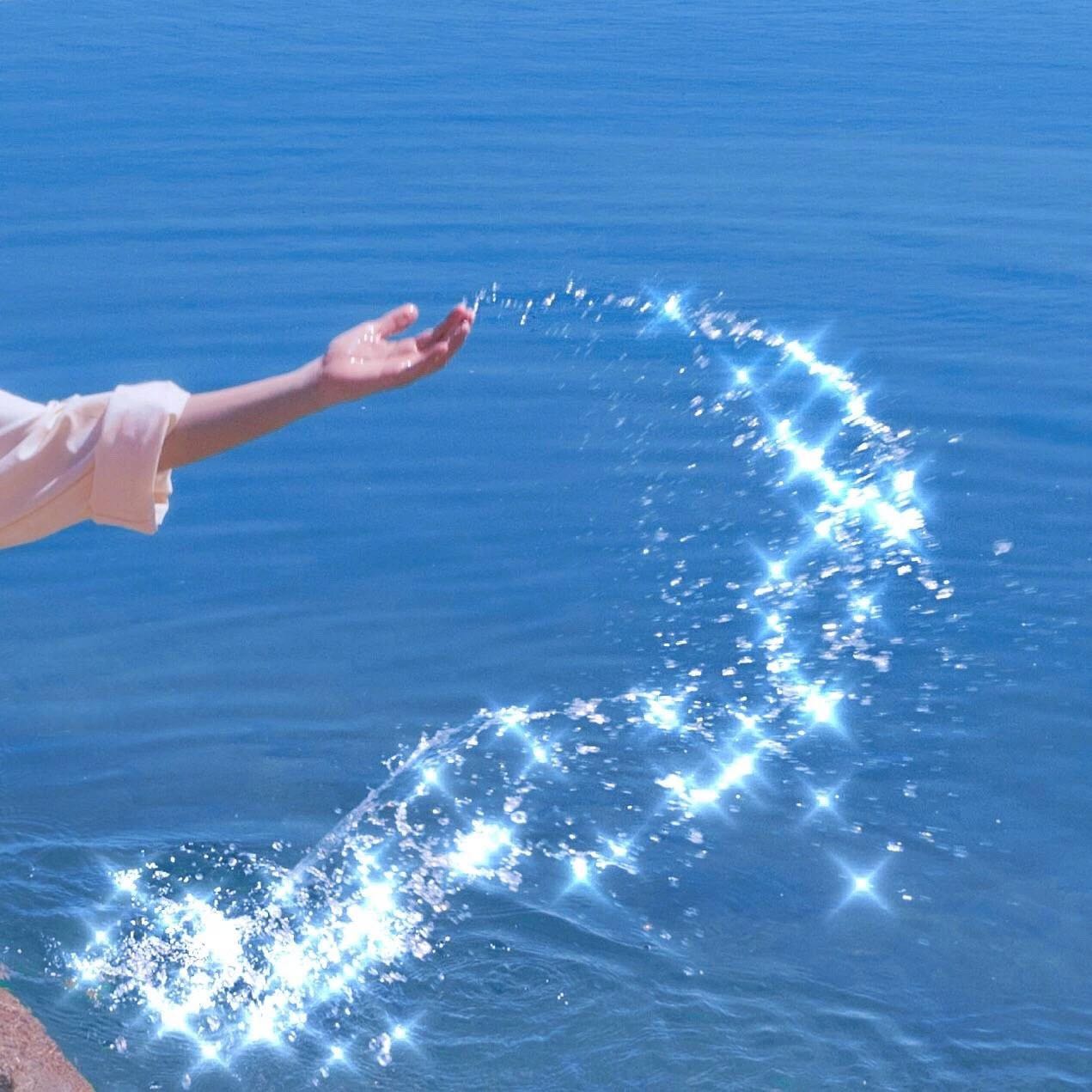 微信粉嫩小仙女朋友圈配图