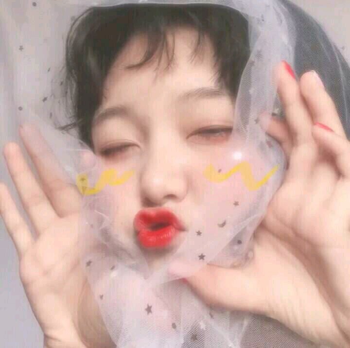 微信清新洒脱高颜值女头