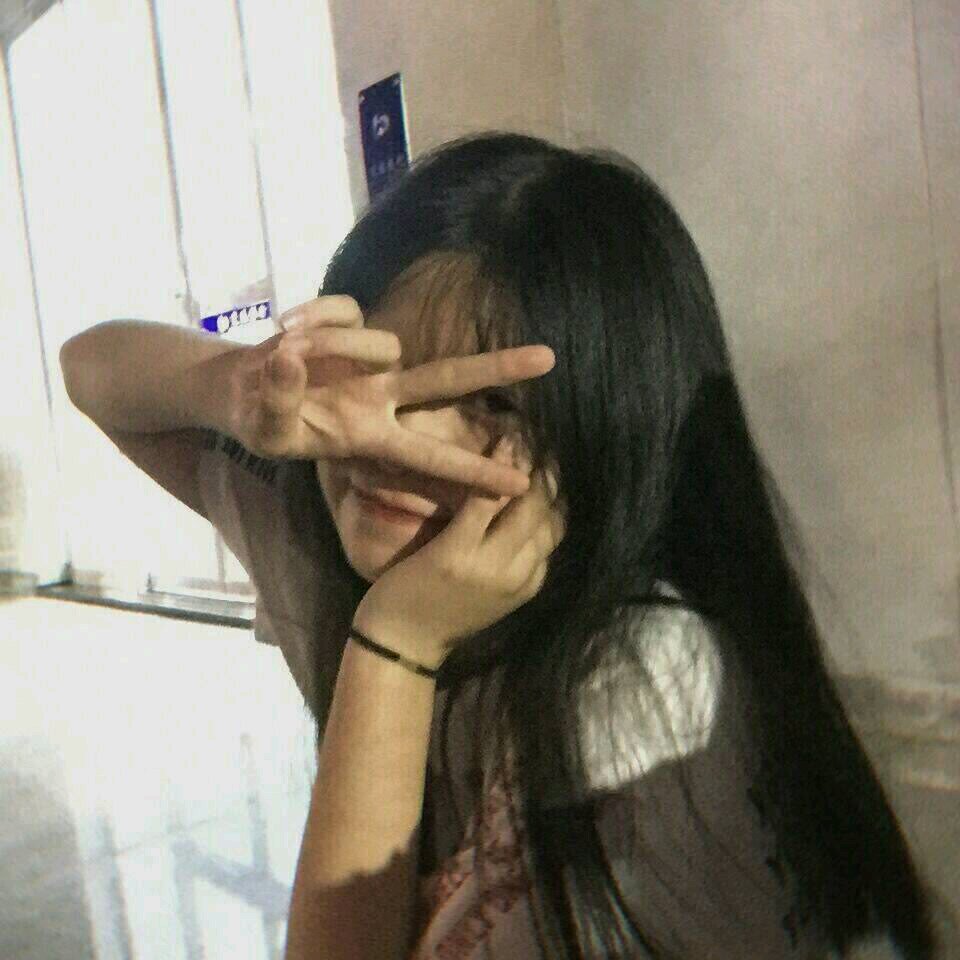 微信清新洒脱高颜值女头