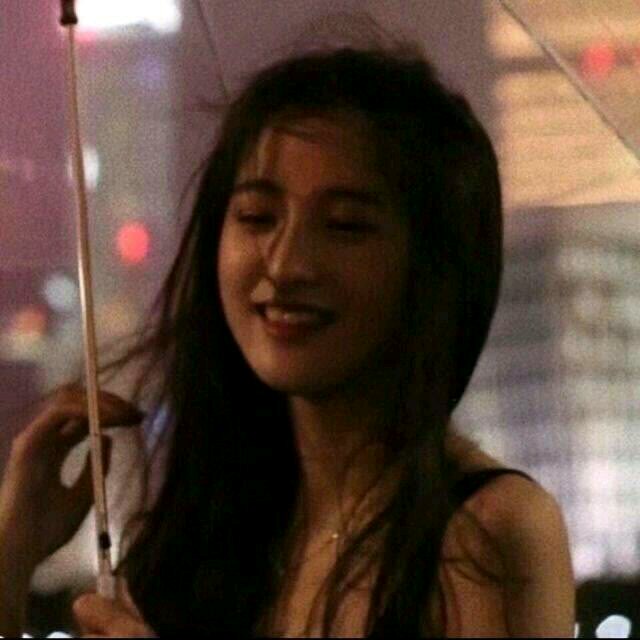 微信清新洒脱高颜值女头