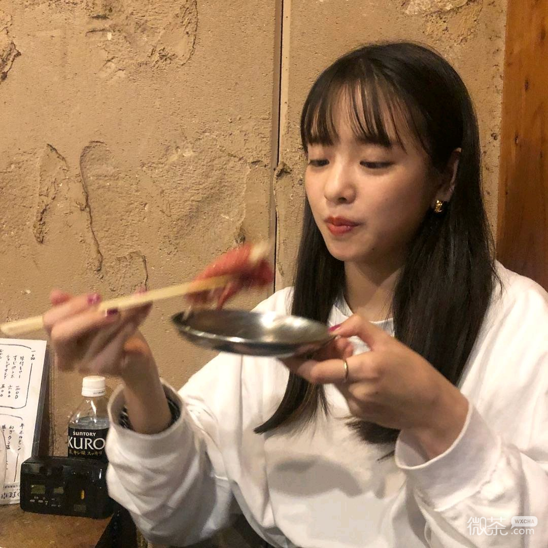 微信情境洒脱个性女头