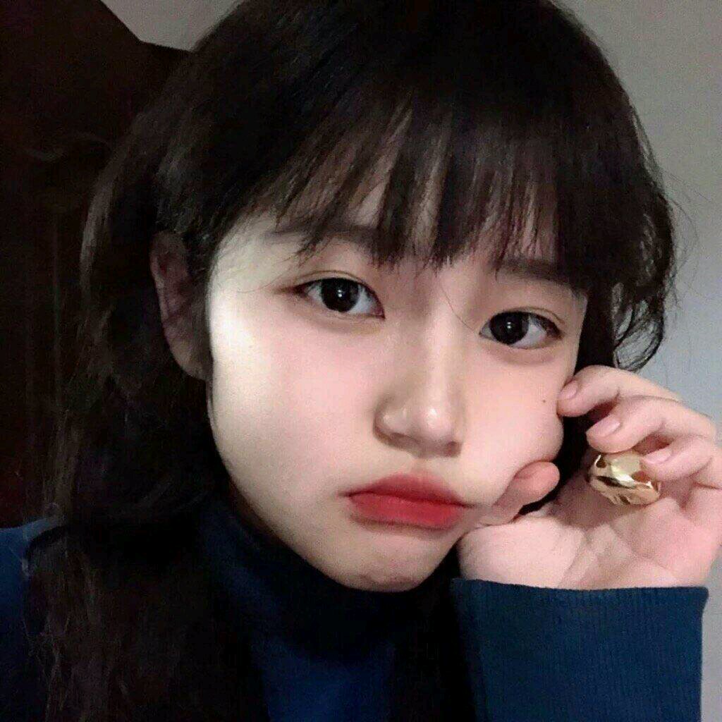 微信清新洒脱高颜值女头