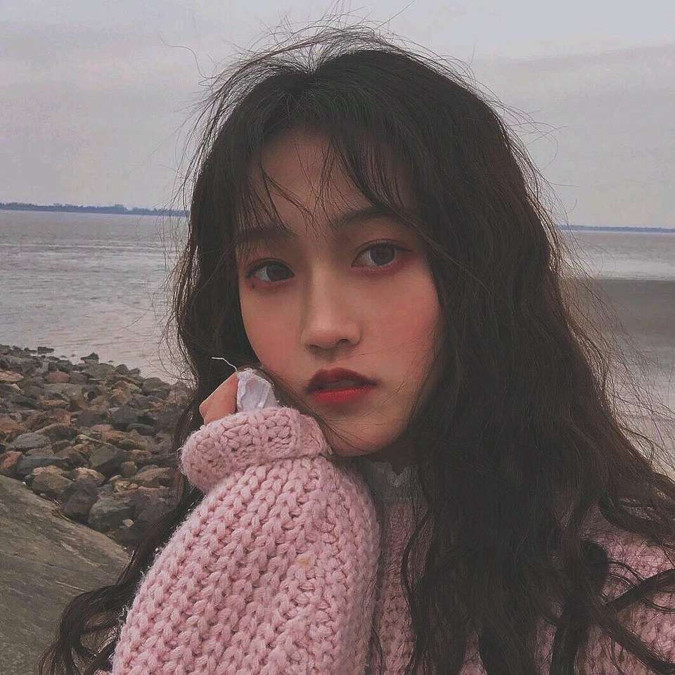 微信深沉成熟性感女头