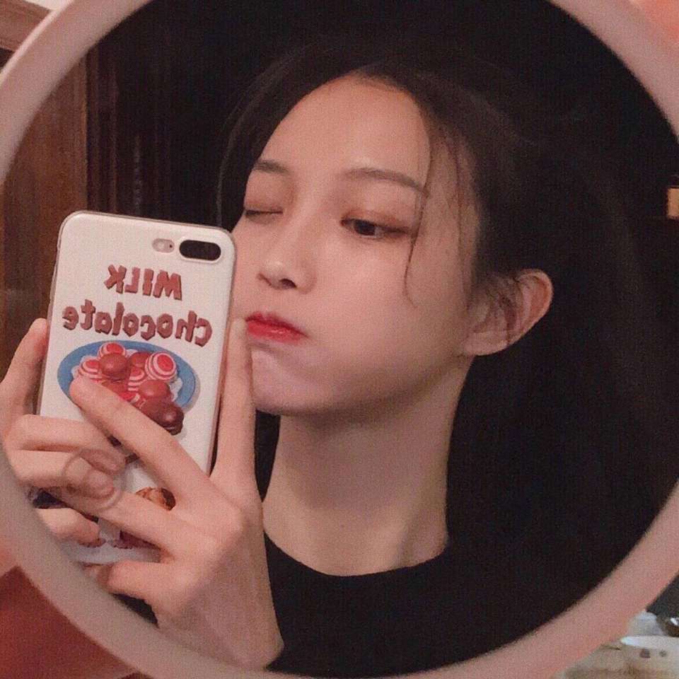 微信简洁森系性感女头