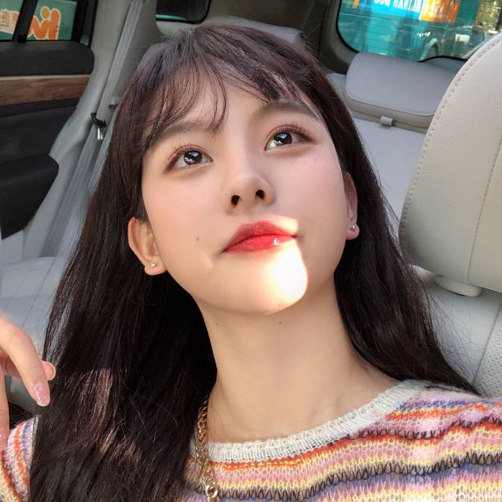 微信温馨佛系时尚女头