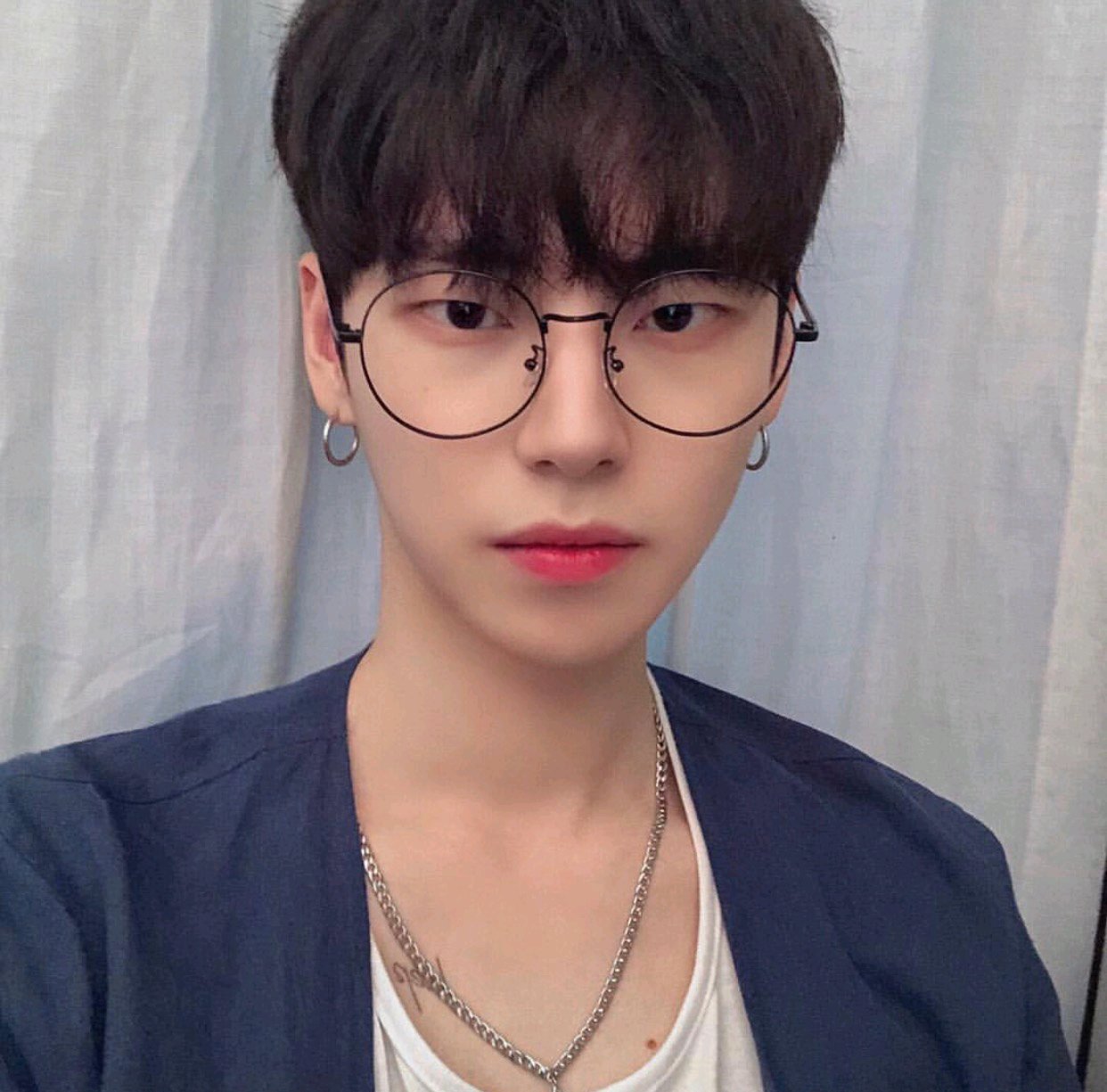 冷酷帅气性感微信男头