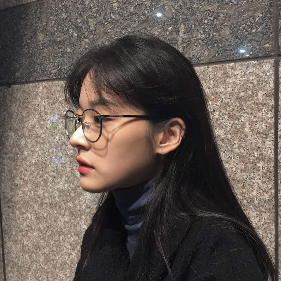 微信简洁森系性感女头