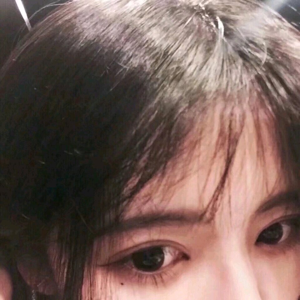 微信简洁森系性感女头