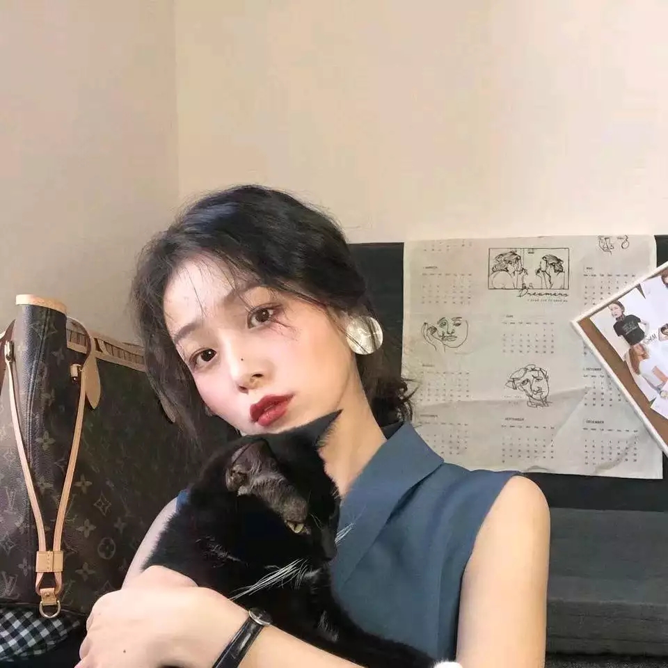 微信温馨佛系时尚女头