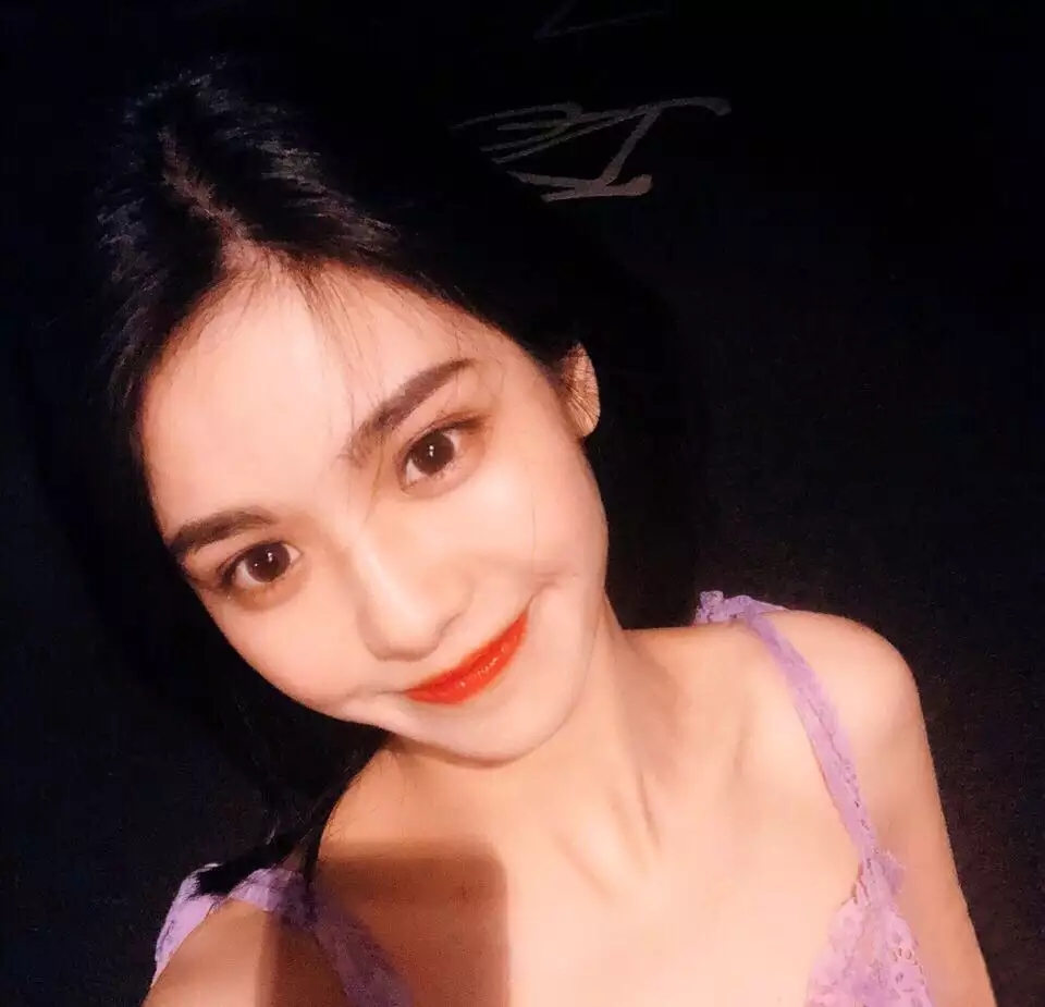 微信温馨佛系时尚女头