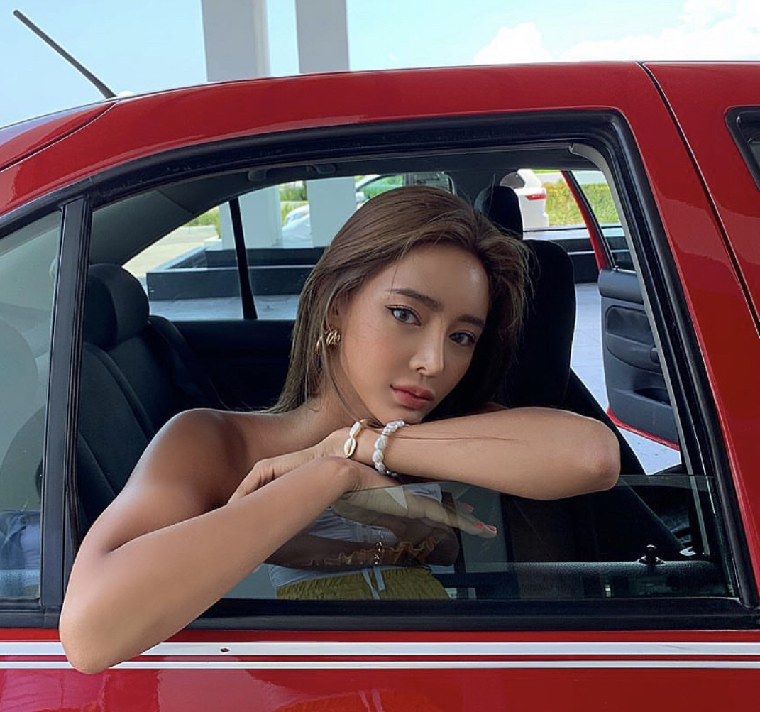 微信潮流气质性感女头