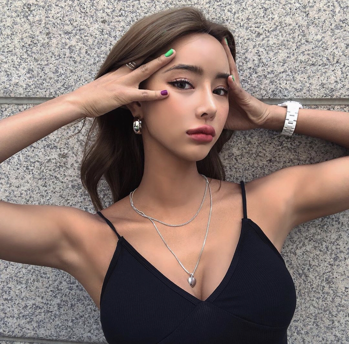 微信潮流气质性感女头