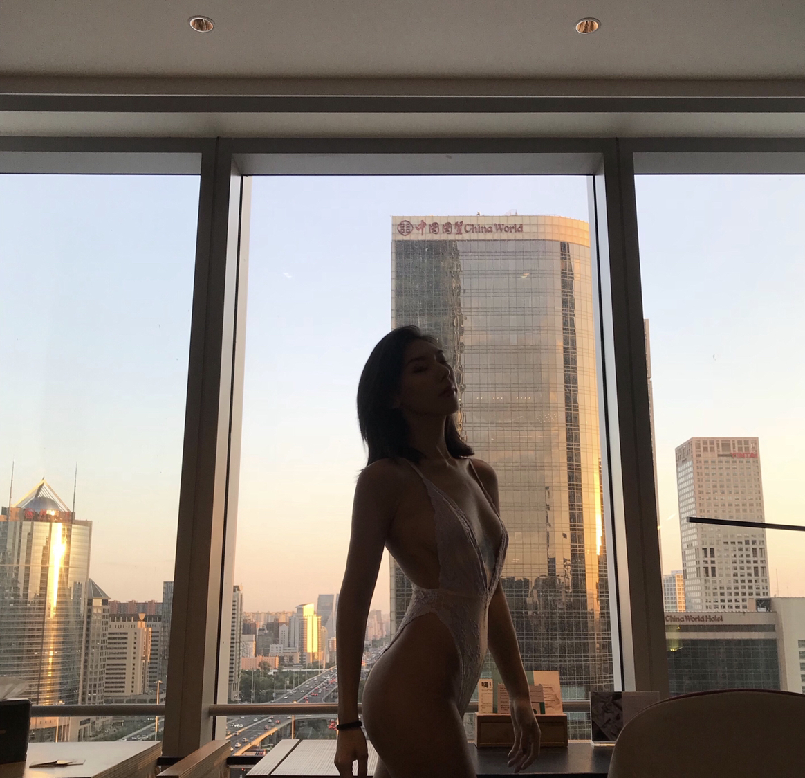 微信潮流气质性感女头